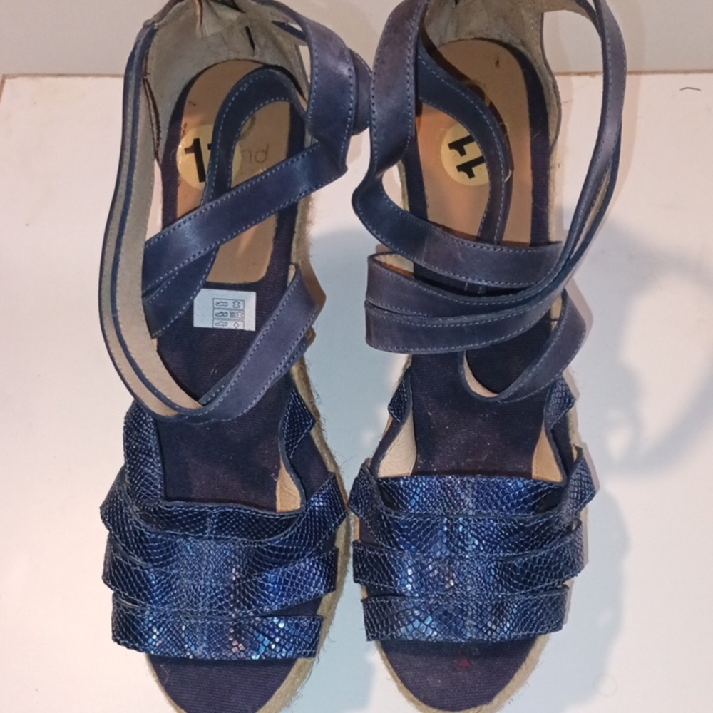 Women's Navy Strappy Sandals